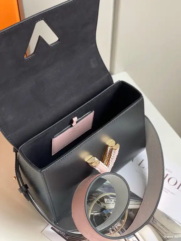 LOUIS MM VUITTON TWIST 0520